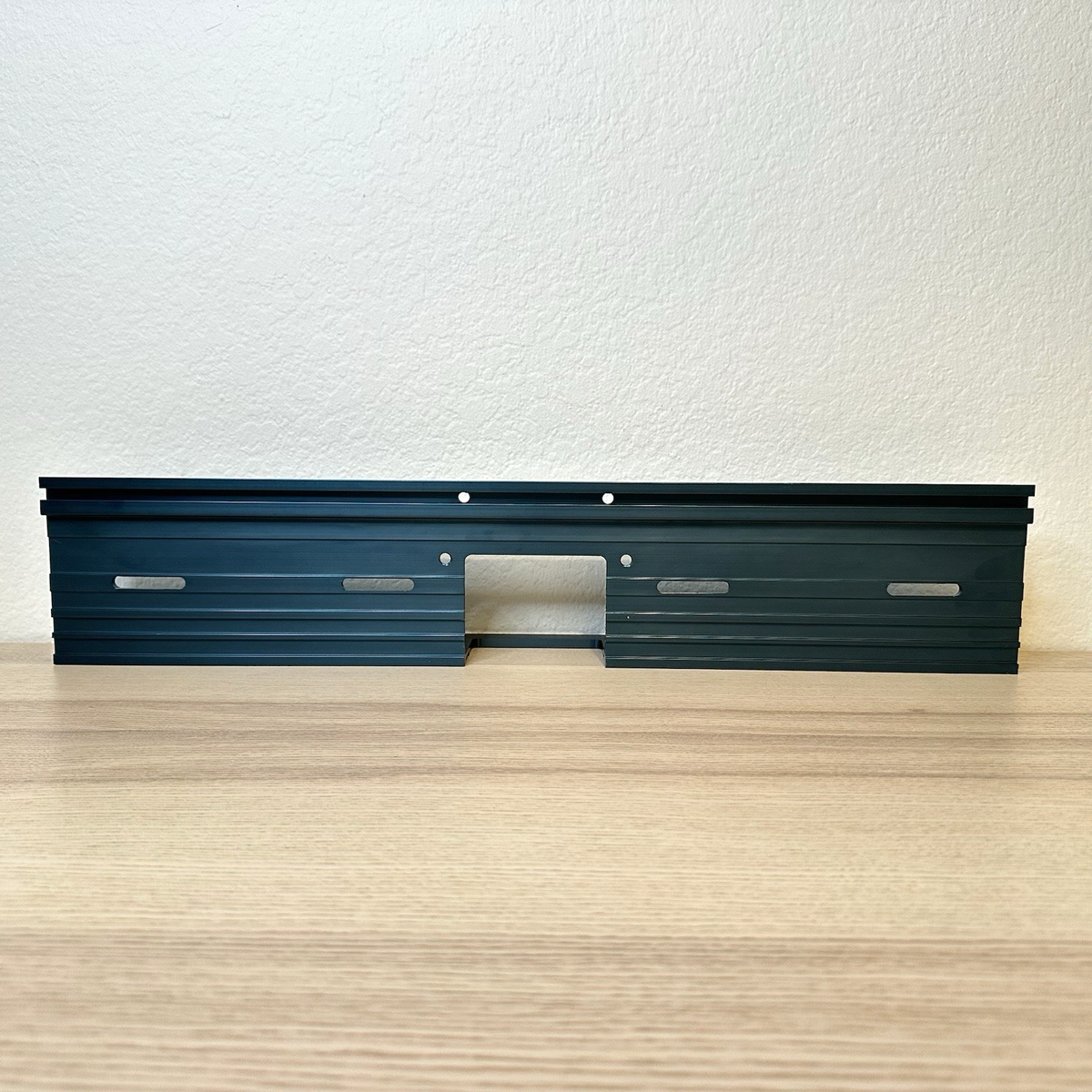 2610930995 Aluminum Miter Fence Replacement for Router Table by Bosch